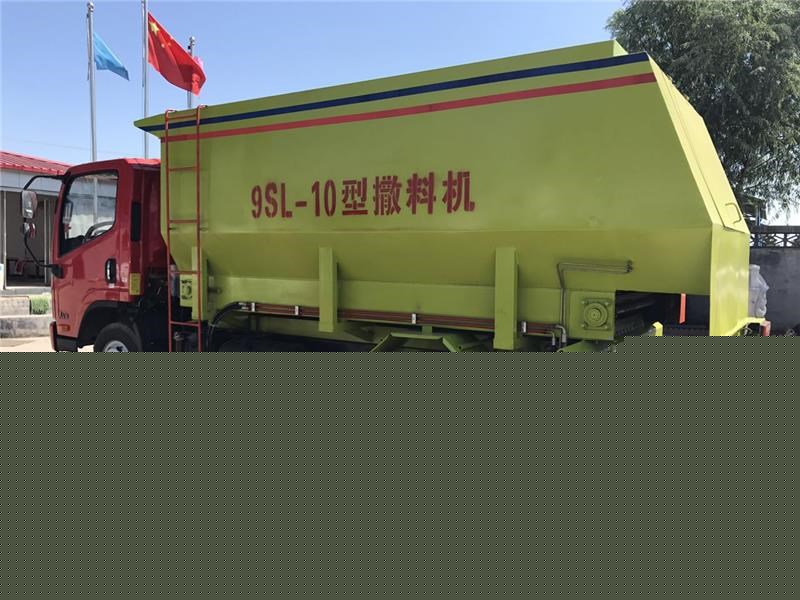 牛場撒料車-盛唐-撒料車