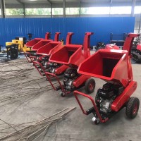 多功能小型碎枝機手推式柴油樹枝粉碎機的操作規(guī)程